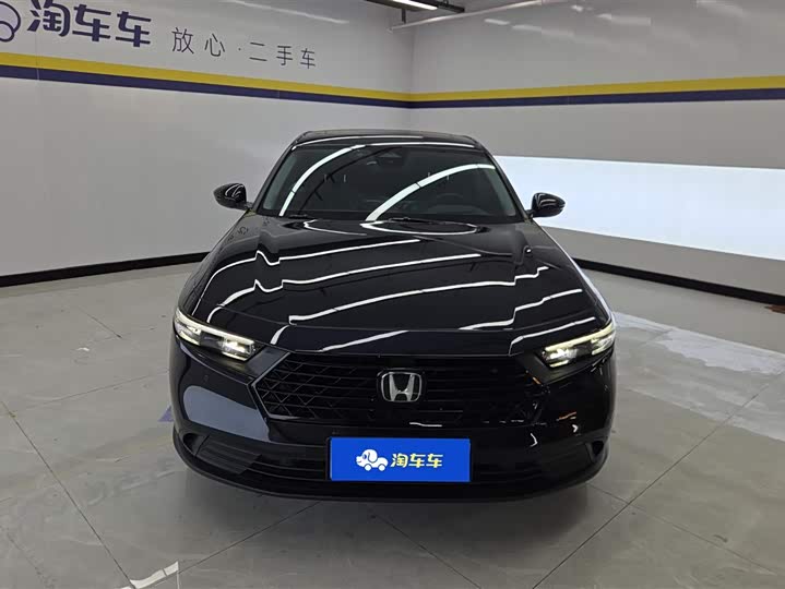 Фото 2 - Honda Accord