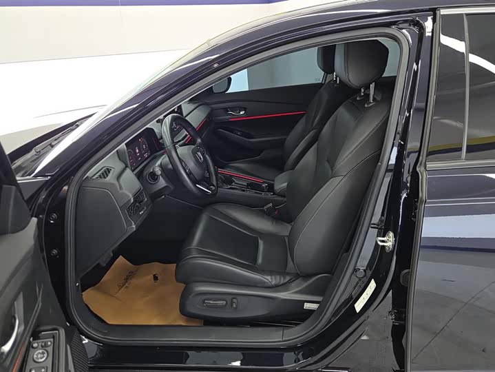 Фото 9 - Honda Accord