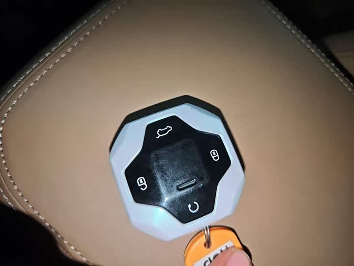 Фото 9 - Jetour T2