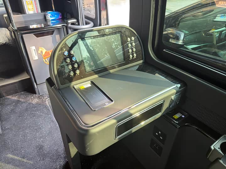 Фото 5 - Toyota Coaster