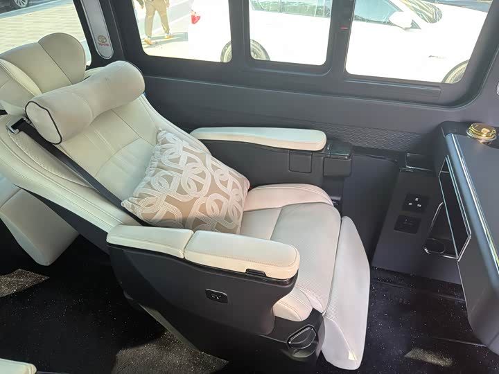 Фото 6 - Toyota Coaster