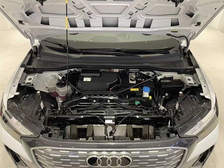 Фото 9 - Audi Q4 e-tron