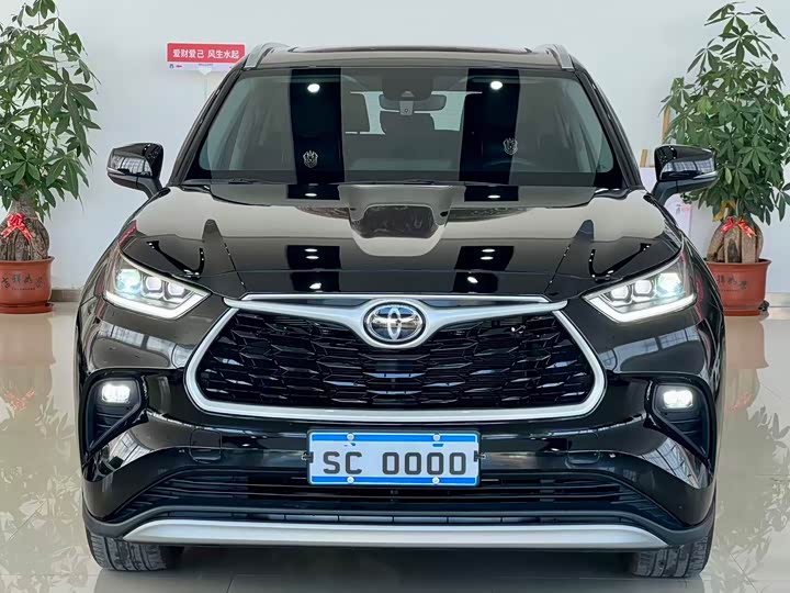 Фото 2 - Toyota Highlander