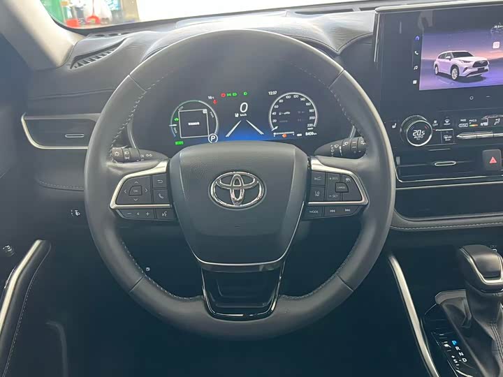 Фото 6 - Toyota Highlander