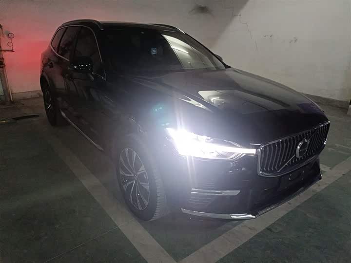 Фото 4 - Volvo XC60