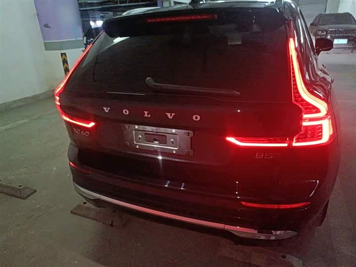Фото 6 - Volvo XC60