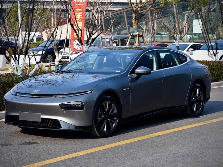 Фото 1 - XPeng P7