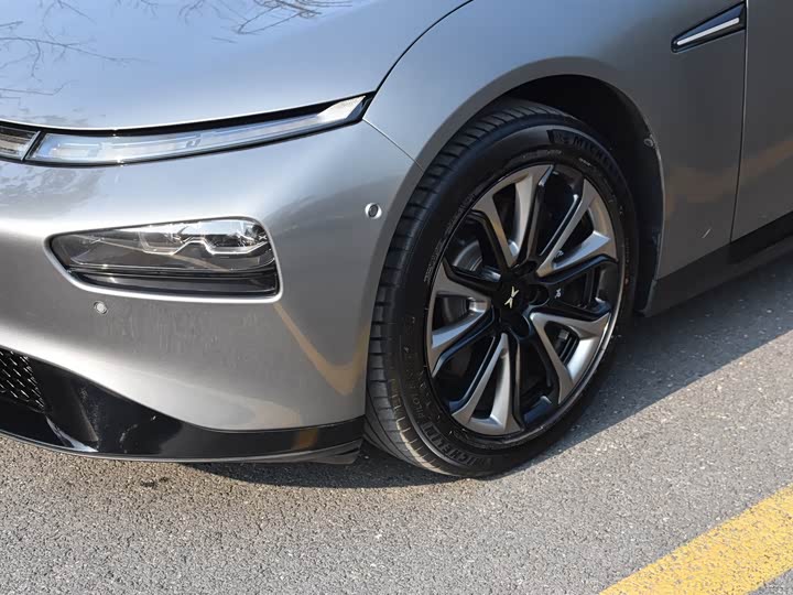 Фото 4 - XPeng P7