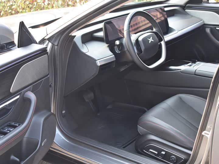 Фото 8 - XPeng P7