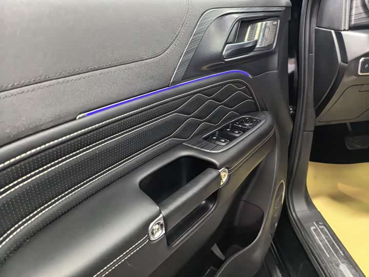 Фото 5 - Tank 300