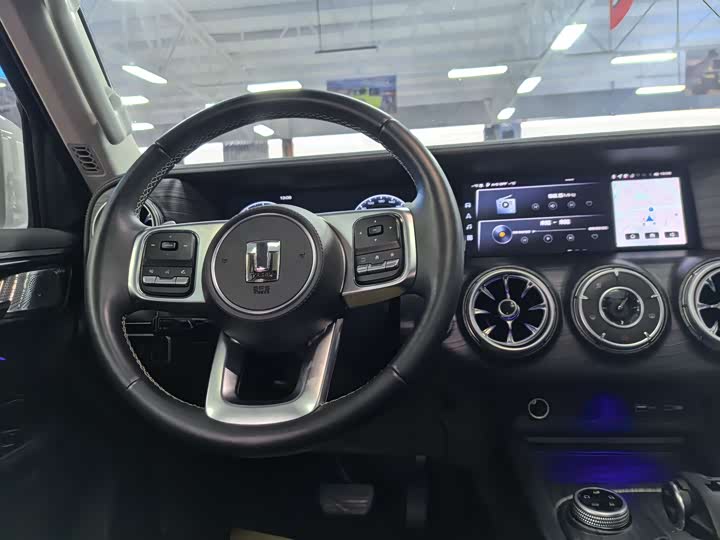 Фото 8 - Tank 300