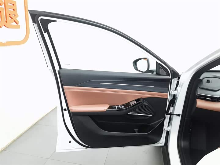 Фото 8 - Geely Galaxy L6