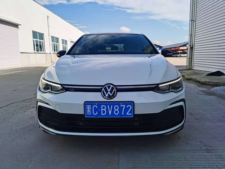 Фото 2 - Volkswagen Golf