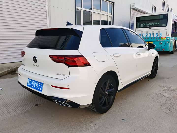 Фото 5 - Volkswagen Golf