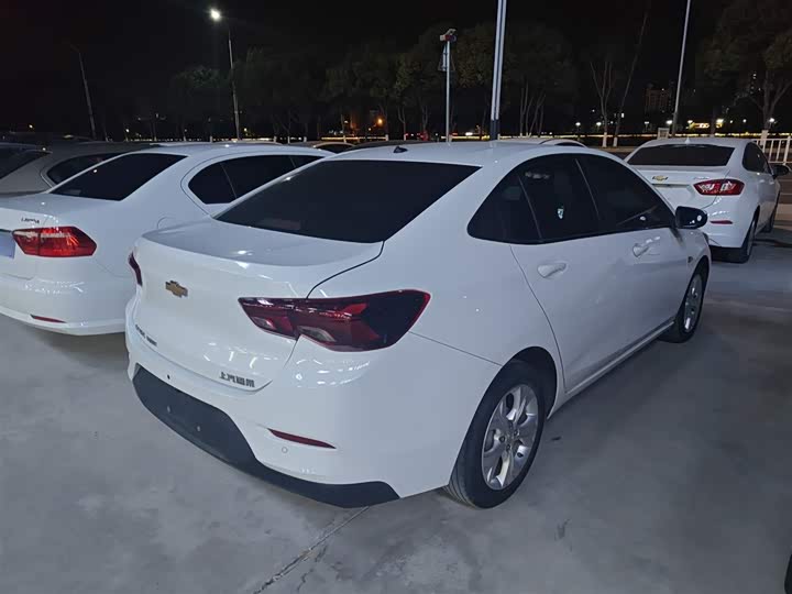 Фото 7 - Chevrolet Onix (Cavalier)