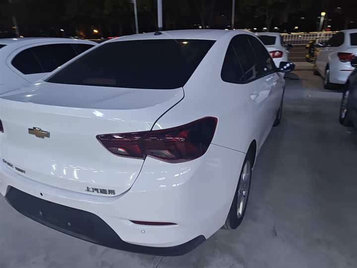 Фото 8 - Chevrolet Onix (Cavalier)