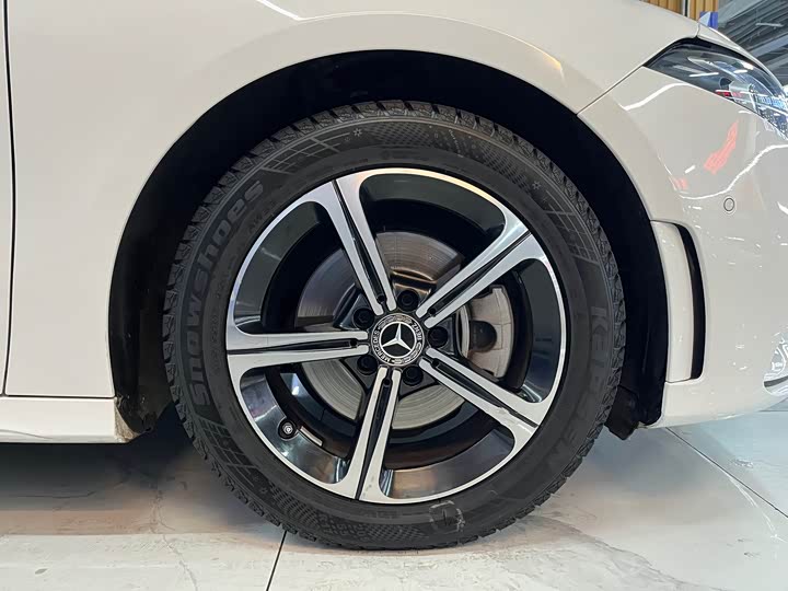 Фото 7 - Mercedes-Benz A-Class