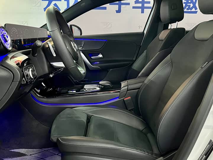 Фото 9 - Mercedes-Benz A-Class