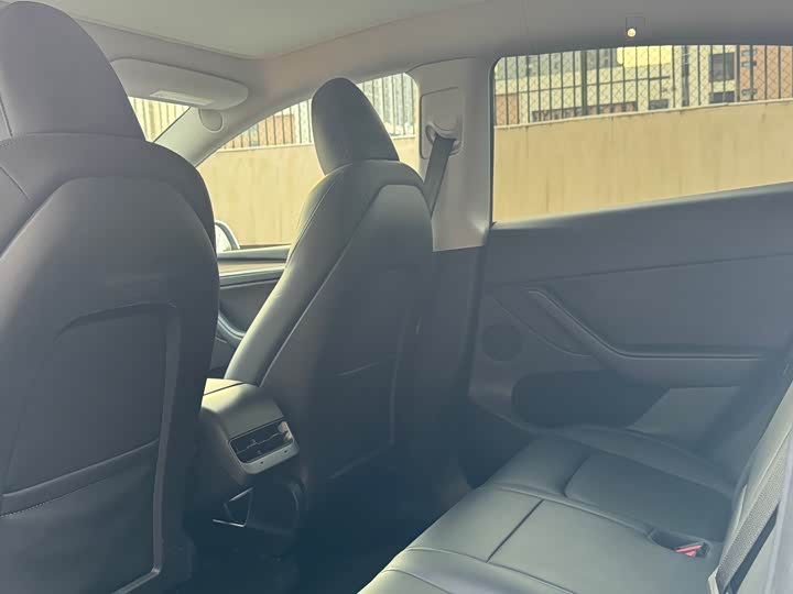 Фото 9 - Tesla Model Y