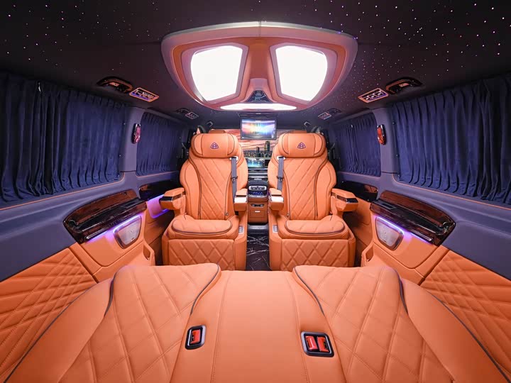 Фото 9 - Mercedes-Benz Vito