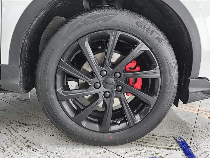 Фото 6 - Geely Coolray