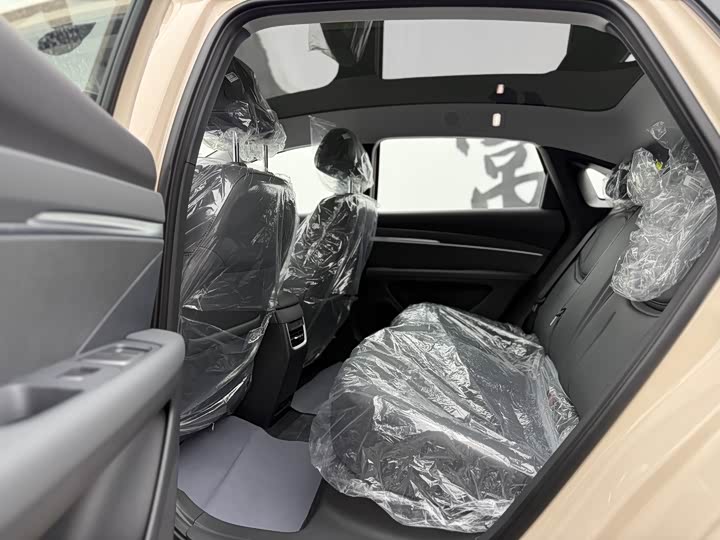 Фото 5 - XPeng Mona M03