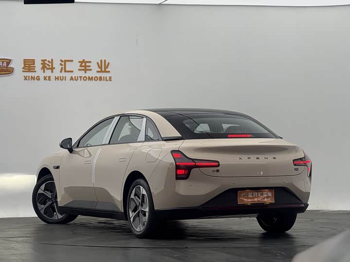 Фото 8 - XPeng Mona M03