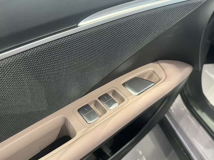 Фото 9 - XPeng Mona M03