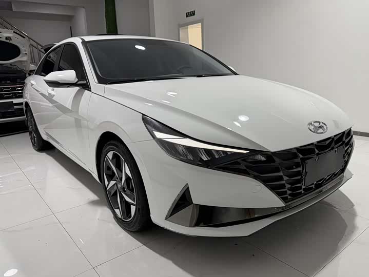 Фото 3 - Hyundai Elantra N line