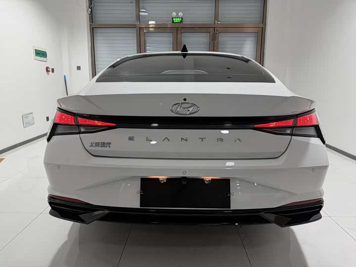 Фото 5 - Hyundai Elantra N line