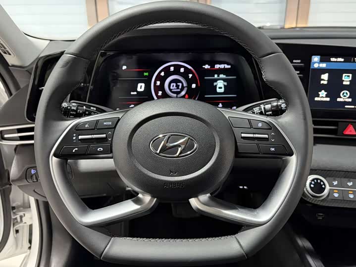 Фото 7 - Hyundai Elantra N line