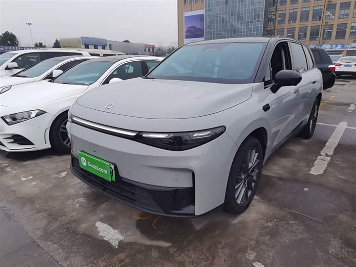 Фото 2 - Leapmotor C10