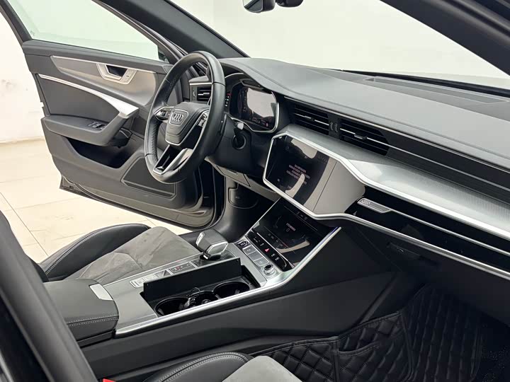 Фото 7 - Audi A6L