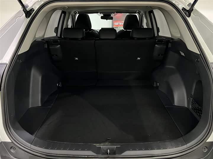 Фото 7 - Toyota RAV4