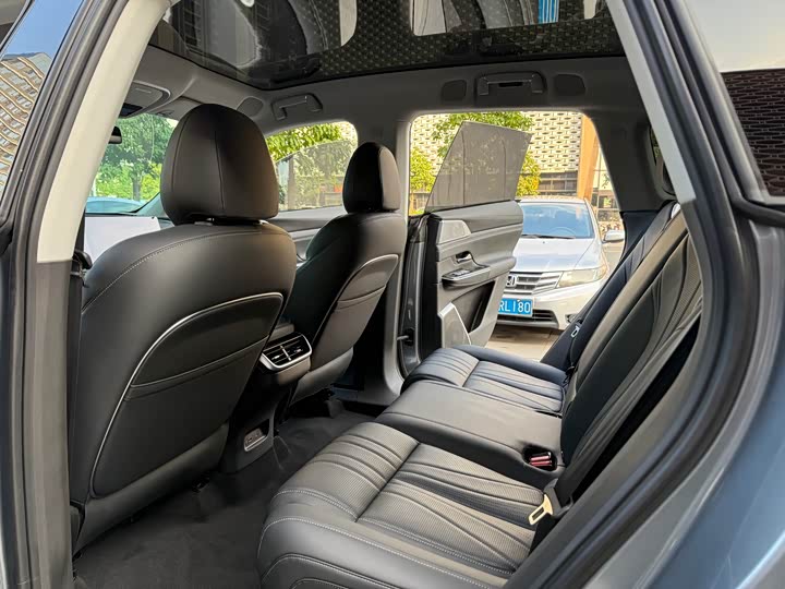 Фото 8 - XPeng G9