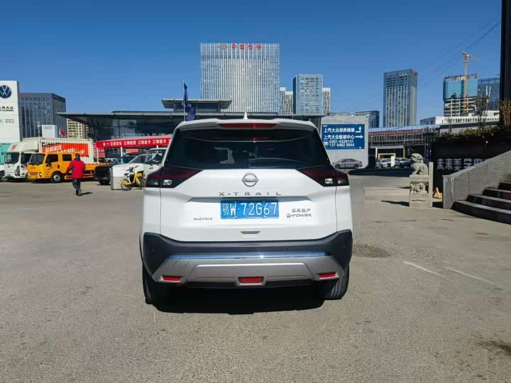 Фото 6 - Nissan X-Trail