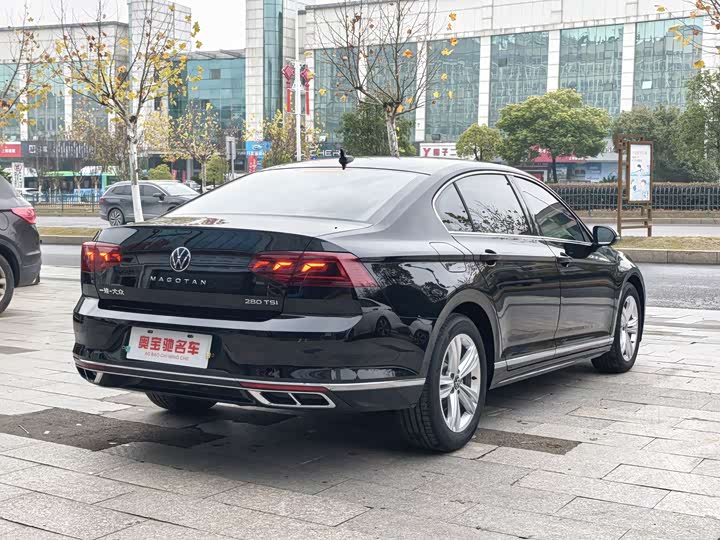 Фото 4 - Volkswagen Magotan