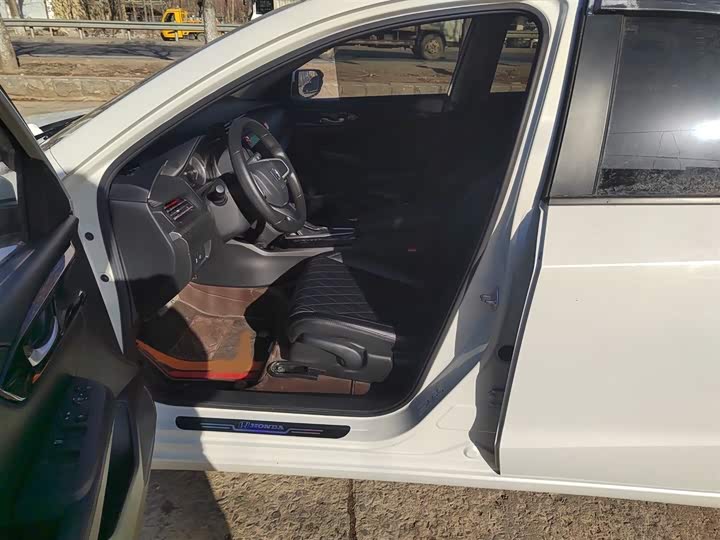 Фото 8 - Honda Envix