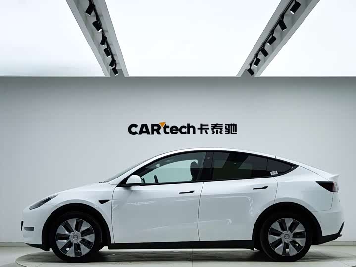 Фото 2 - Tesla Model Y