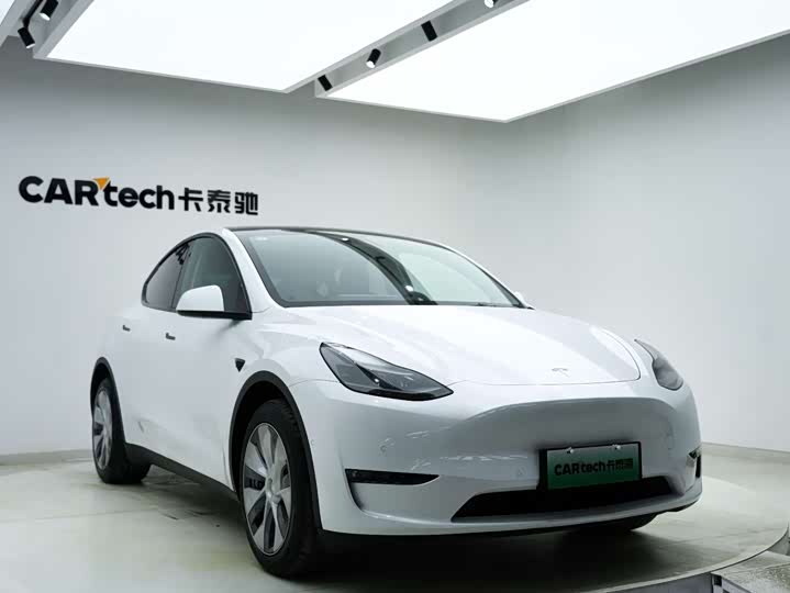 Фото 8 - Tesla Model Y