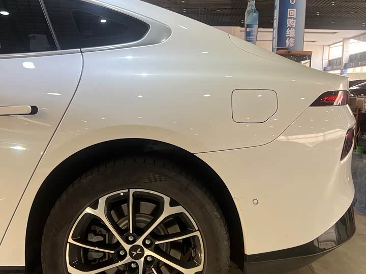 Фото 5 - XPeng P7