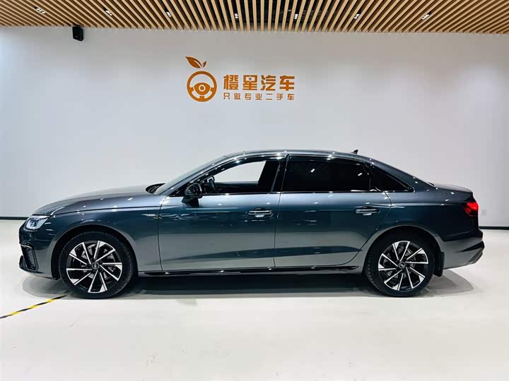 Фото 3 - Audi A4L