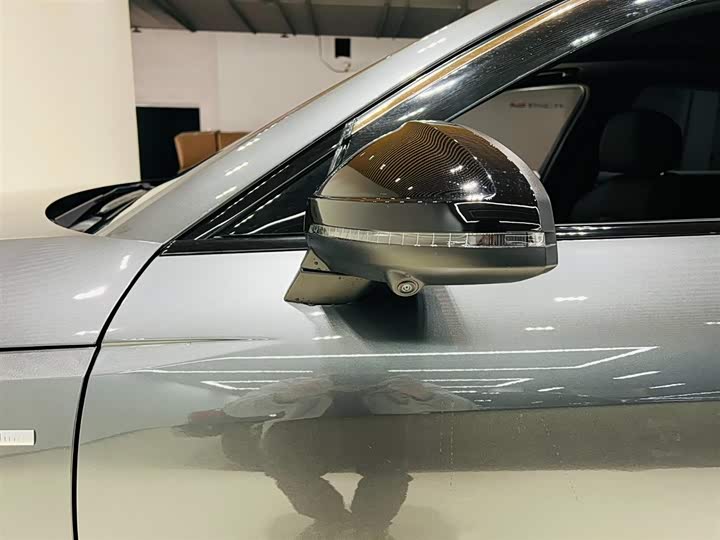 Фото 8 - Audi A4L