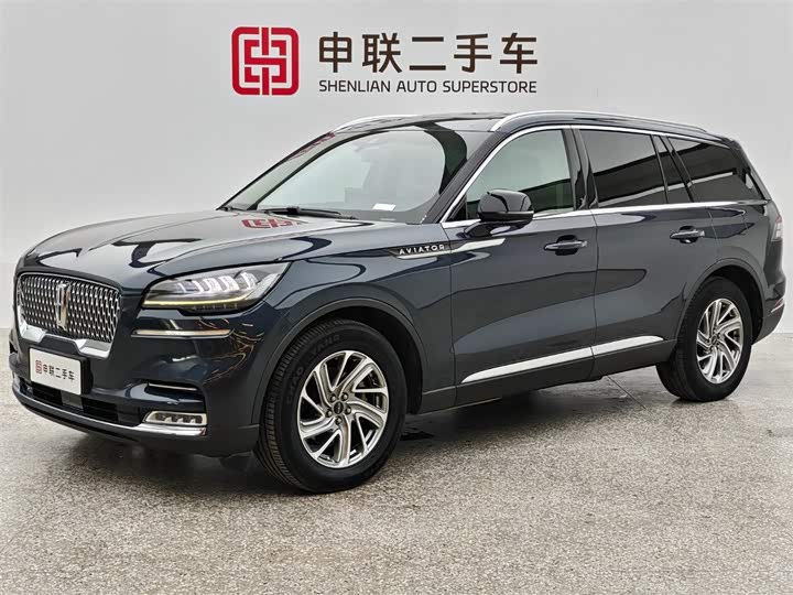 Фото 1 - Lincoln Aviator