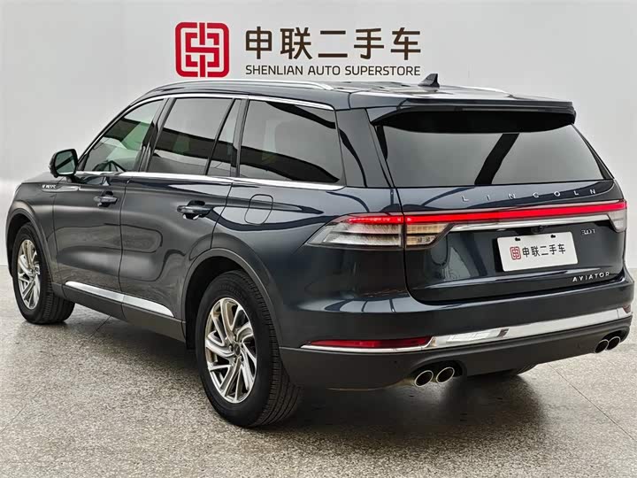 Фото 3 - Lincoln Aviator