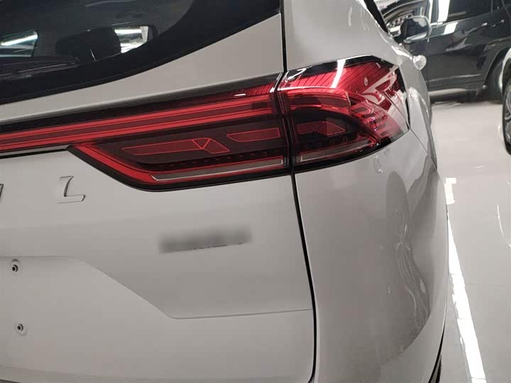 Фото 8 - Haval H6