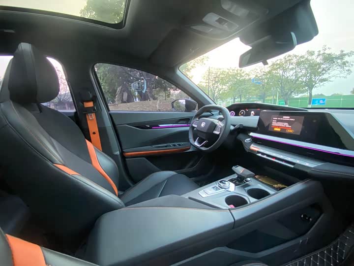 Фото 7 - Changan UNI-V