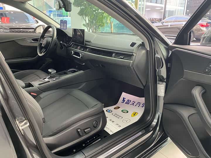 Фото 7 - Audi A4L