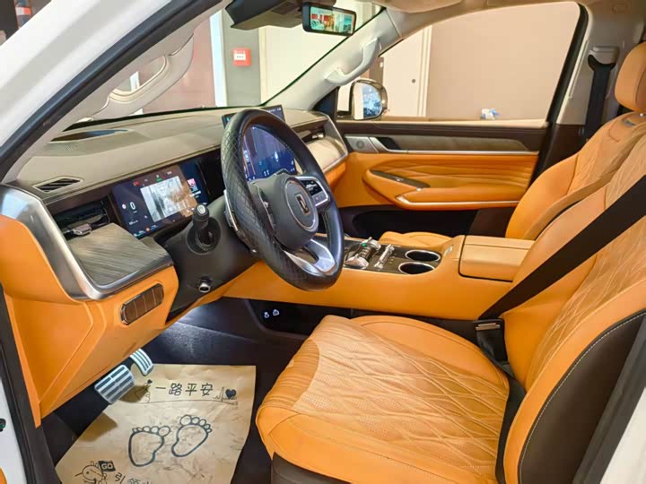 Фото 4 - Tank 500 Hybrid