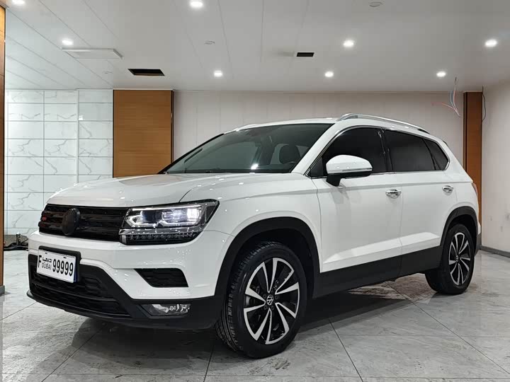 Фото 1 - Volkswagen Tharu
